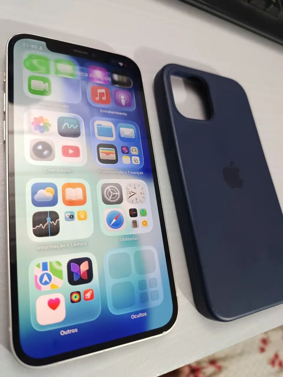 iPhone 12 detalhe 