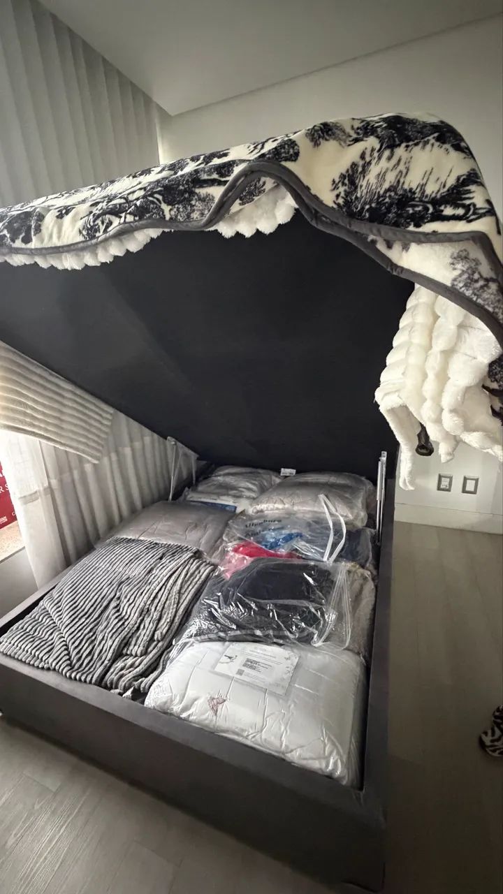 CAMA BOX CASAL COM BAÚ E DUAS MESAS DE CABECEIRA - Foto 2