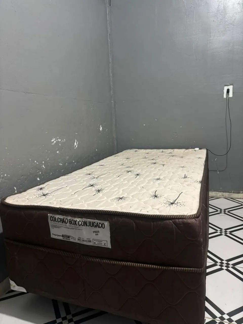 Cama box
