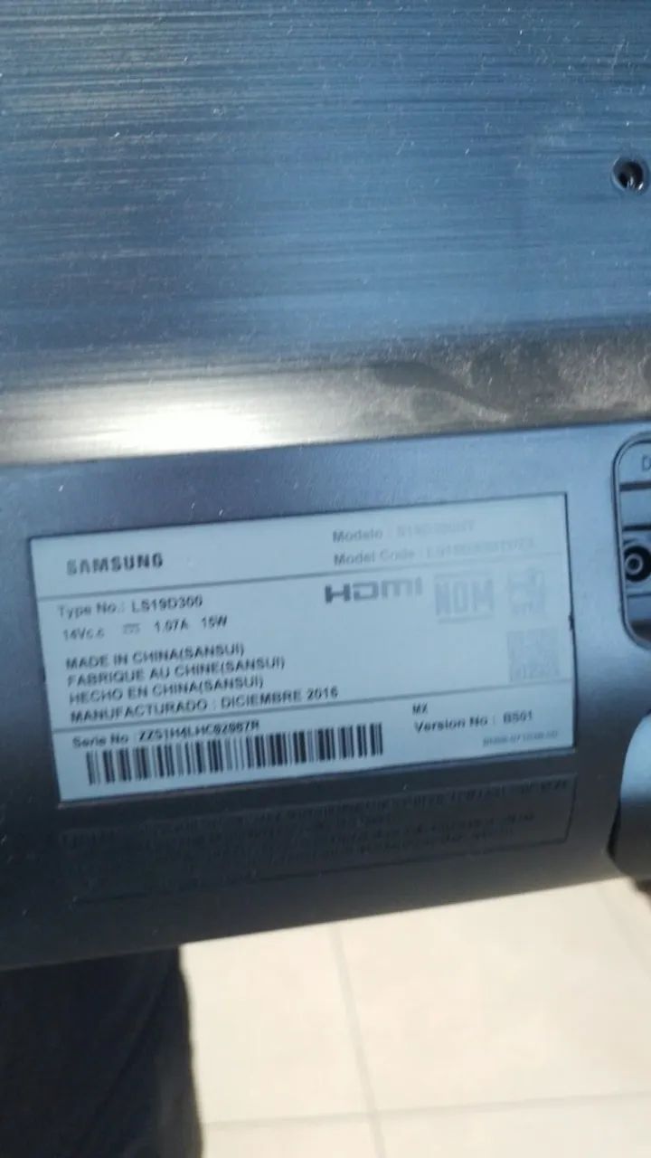 Monitor 19"  Samsung S19D300HY - Foto 3