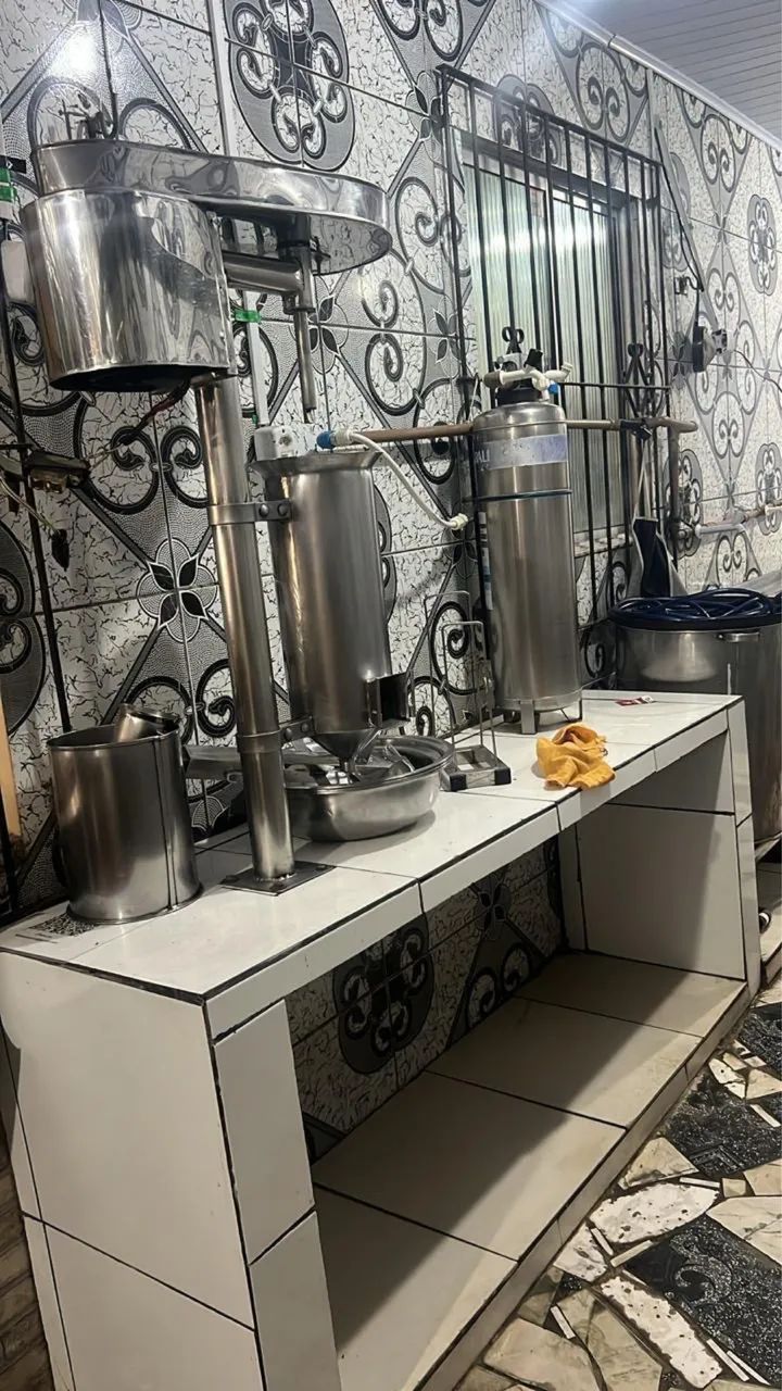 Vendo maquinário ponto de açaí 6.000