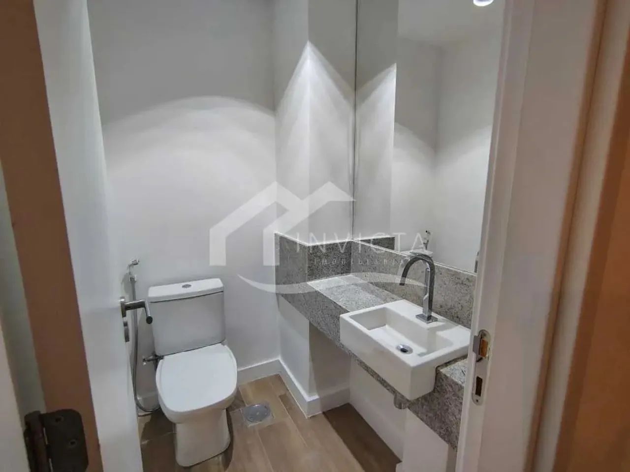 Excelente apartamento totalmente reformado em prédio completo - Foto 4