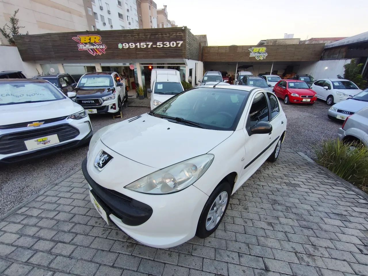 Peugeot 207 207 XR 1.4 Flex 8V 3p 2011