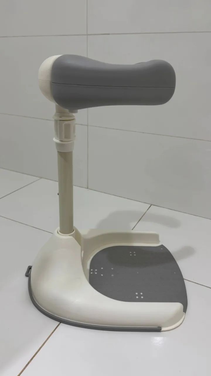 Suporte para banho de bebê em pé - Foto 3