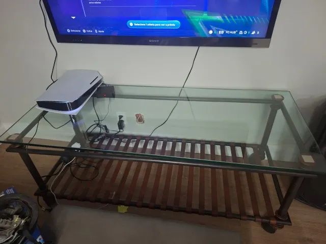 Rack de ferro e vidro