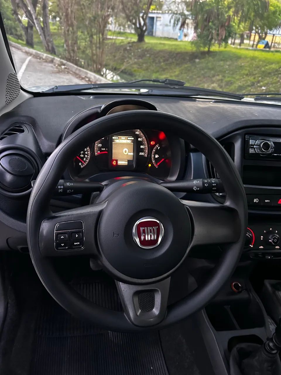 Fiat Uno Attractive 1.0 Flex 6V 5P 2017 - Foto 3