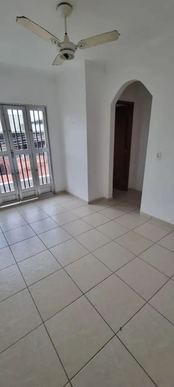 CASA COM 2 QUARTOS EM PAVUNA