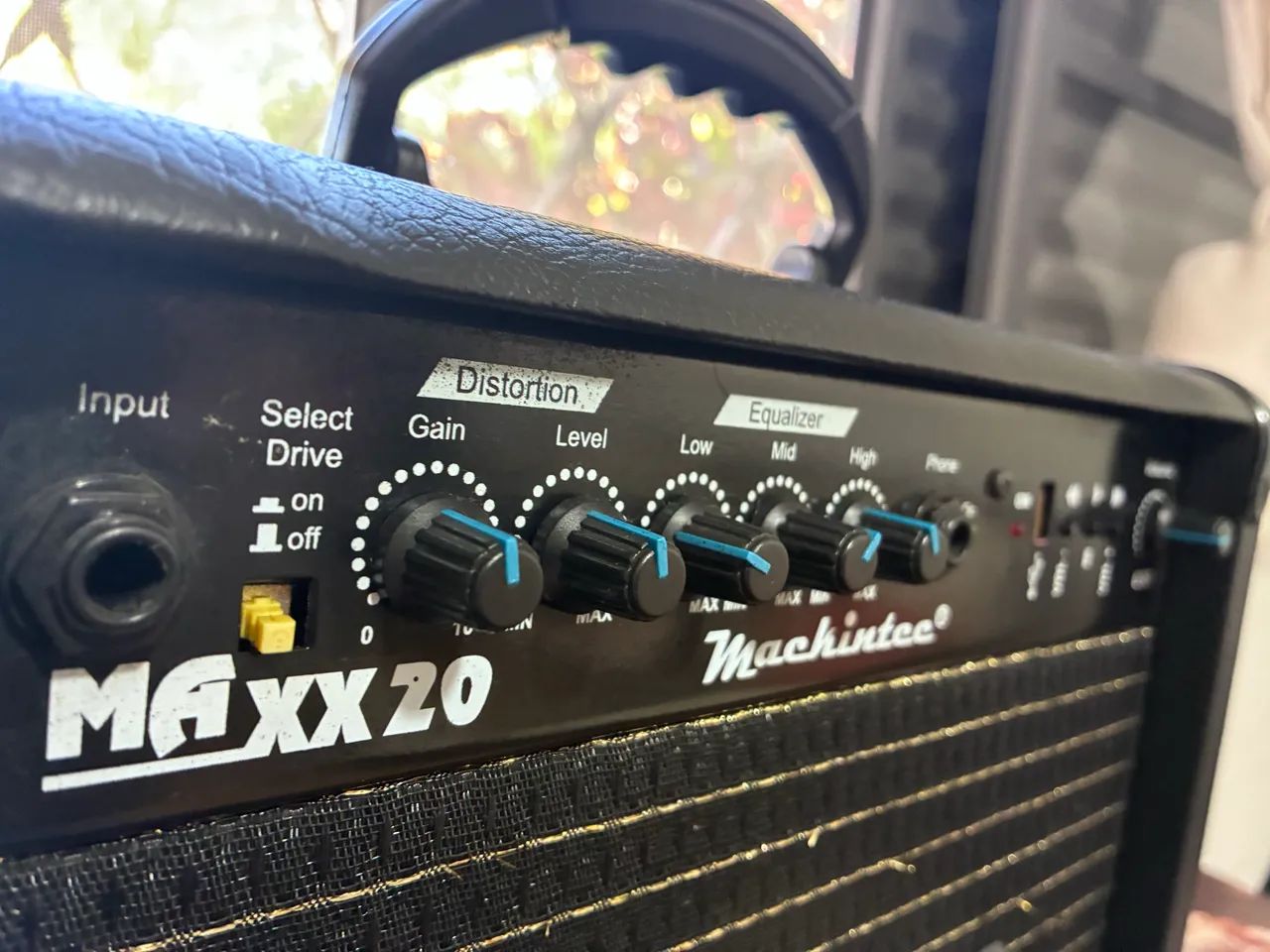 Amplificador Mackintec Maxx 20