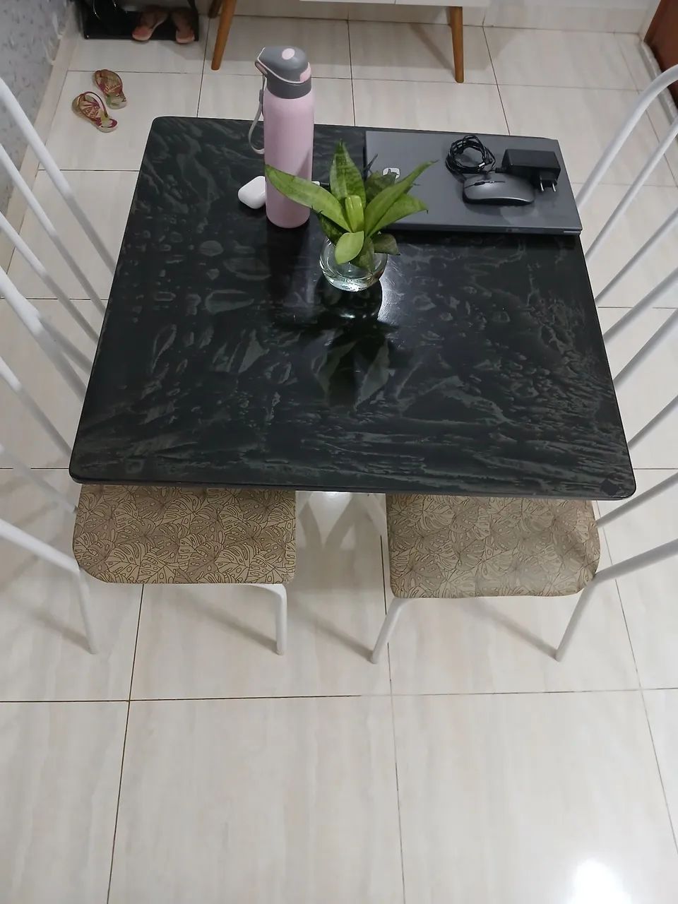 Mesa de jantar-Novinha