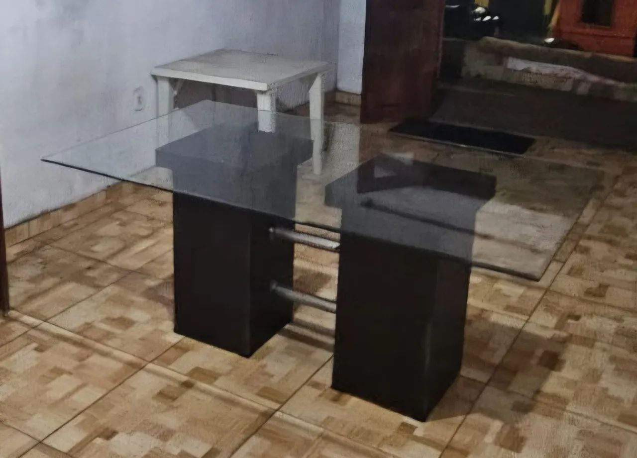 Mesa de vidro retangular 