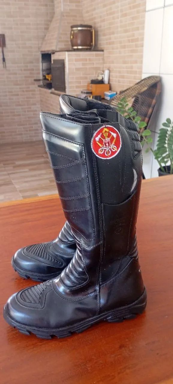 Bota bombeiro .guarda . Nova n41 - Foto 2
