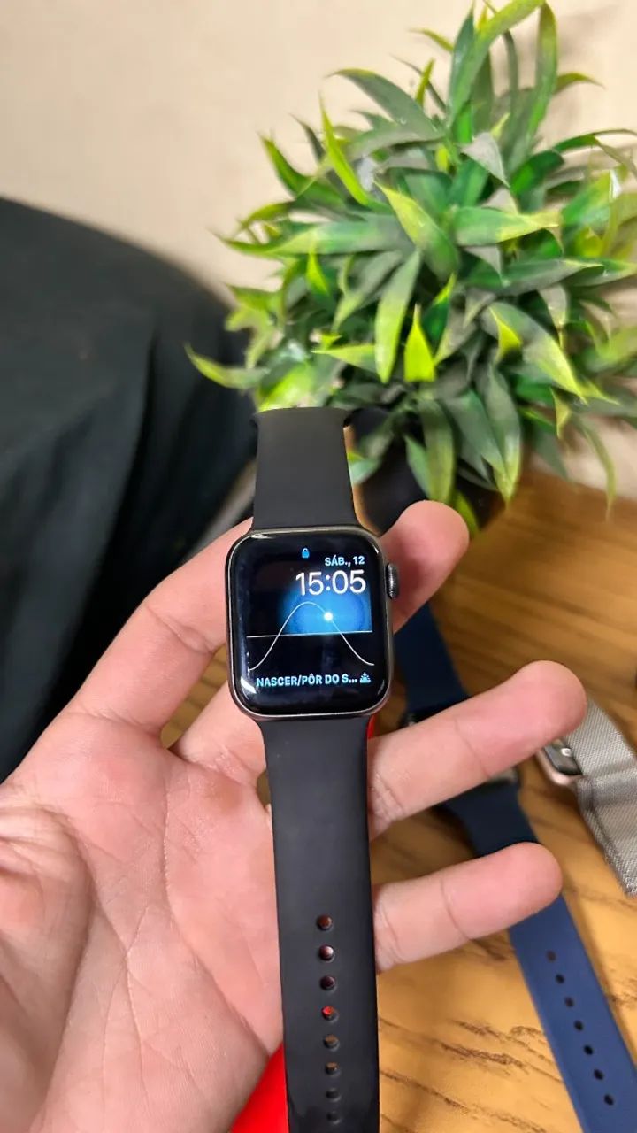 APPLE WATCH SERIES 4 GPS 40MM CINZA ESPACIAL - Smartwatches
