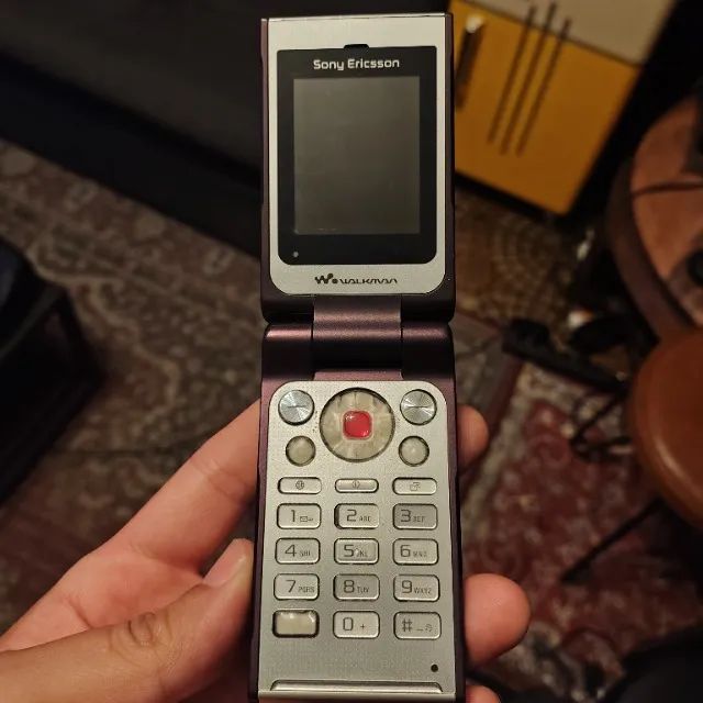 Celular Sony Ericsson Walkman roxo - Foto 2