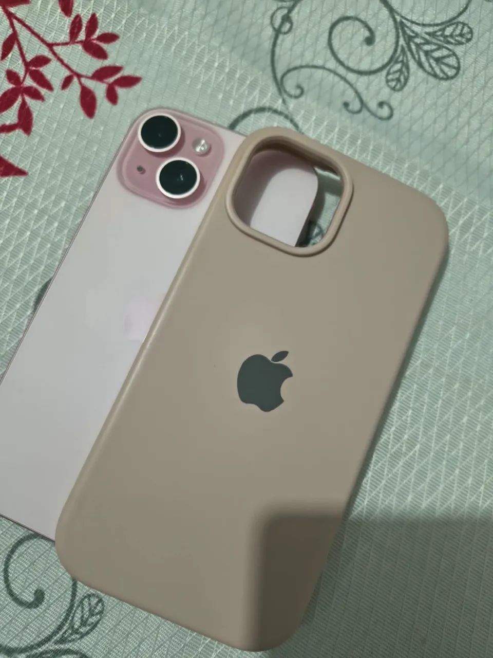 Celular 15 usado mais sem marcas de uso  - Foto 3