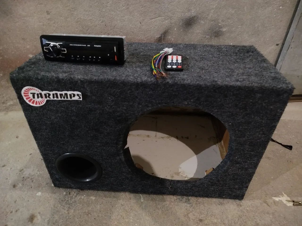 Caixa pra Sub 12 com duto