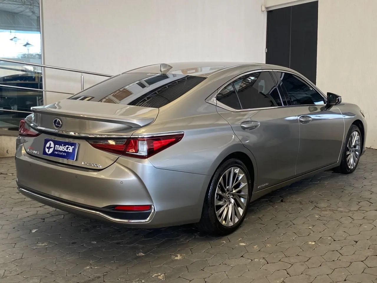 Lexus ES300h ES-300H ES300h 2.5 16V Aut. (hybrid), foto 6 de 20