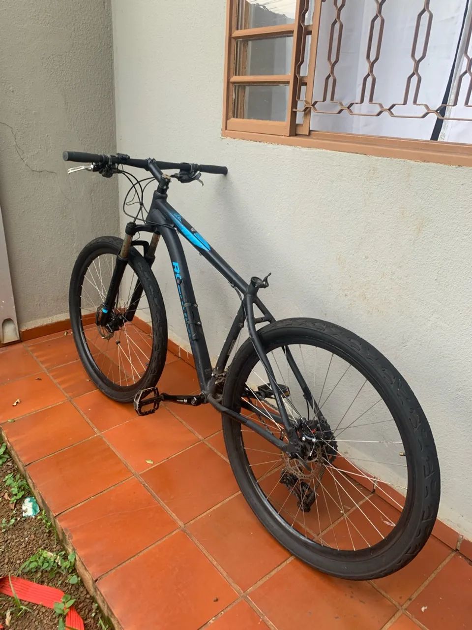 Bicicleta RockRider, com Kenda Flame