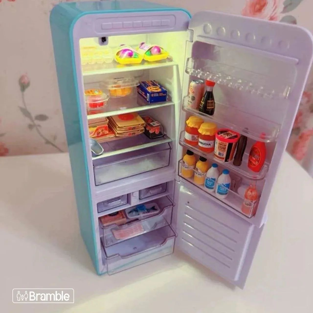 Mini Geladeira Brinquedo Mini Brands - Foto 3