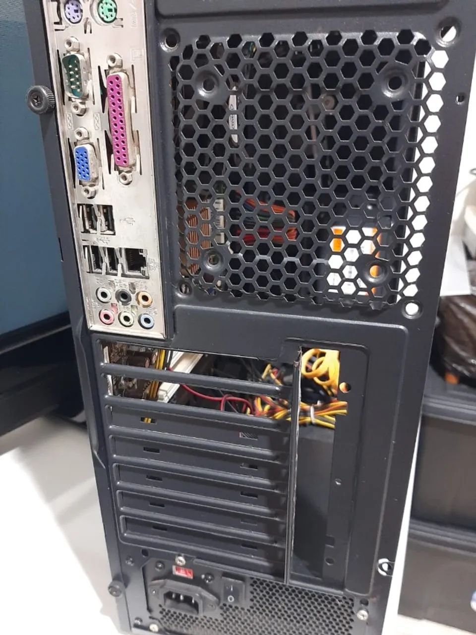 Computador > Desktop (apenas o gabinete/''CPU'') - Foto 4