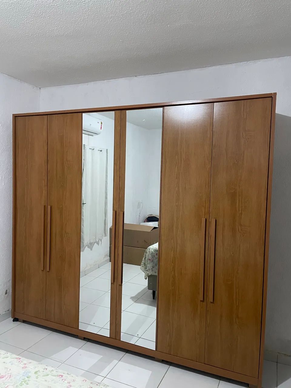 Guarda roupa casal 6 portas 6 gavetas 