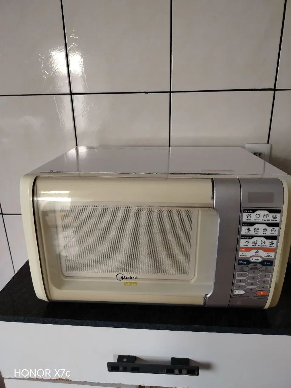 Microondas Mídia 21 litros super conservado!! 