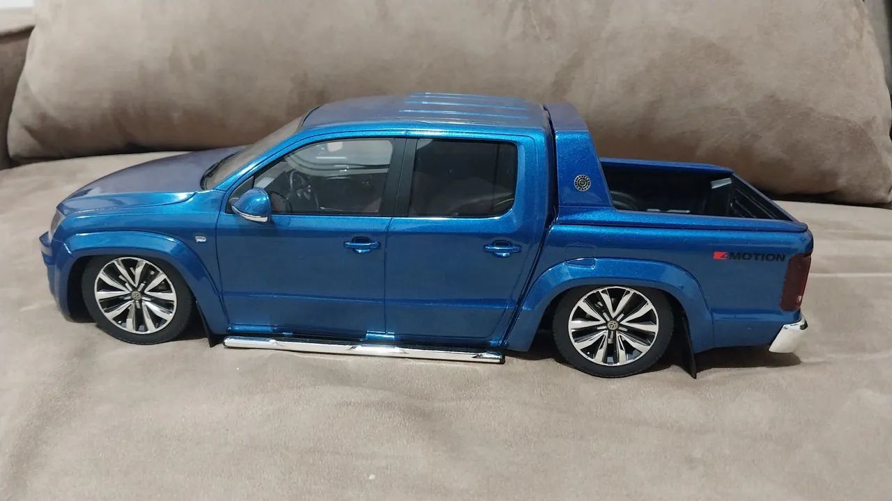 Miniatura Amarok 1/18  - Foto 4