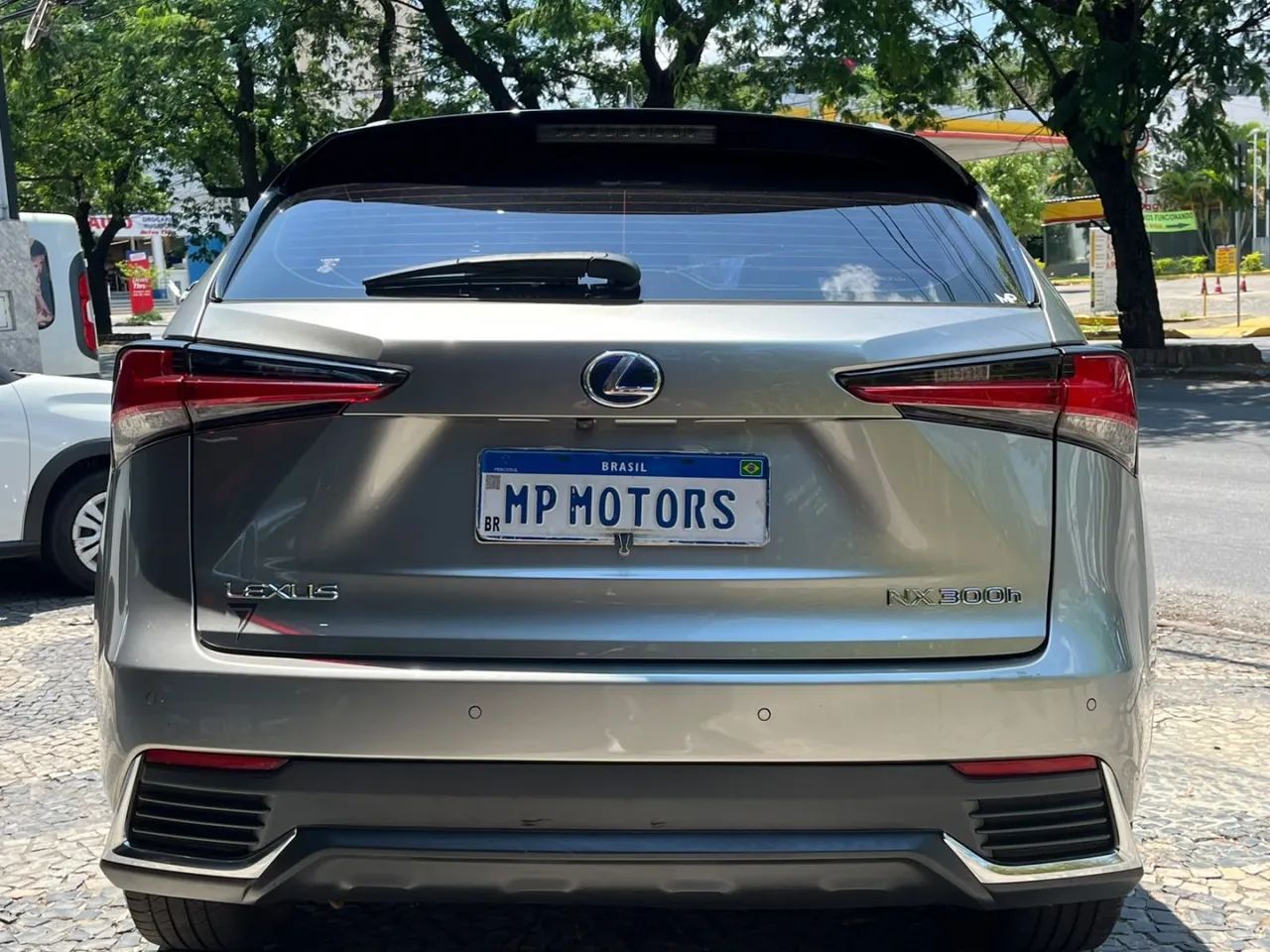 Lexus NX-300 H Luxury 2.5 16V Aut., foto 6 de 17