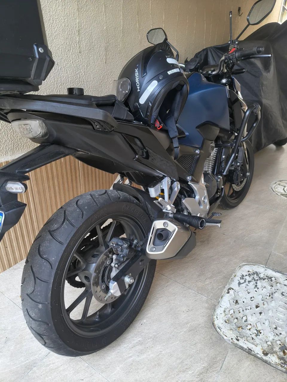 CB 300f com ABS com somente 8400km - Foto 5