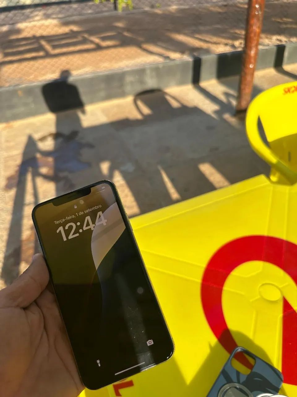 iPhone 11 pro Max branco - Foto 3