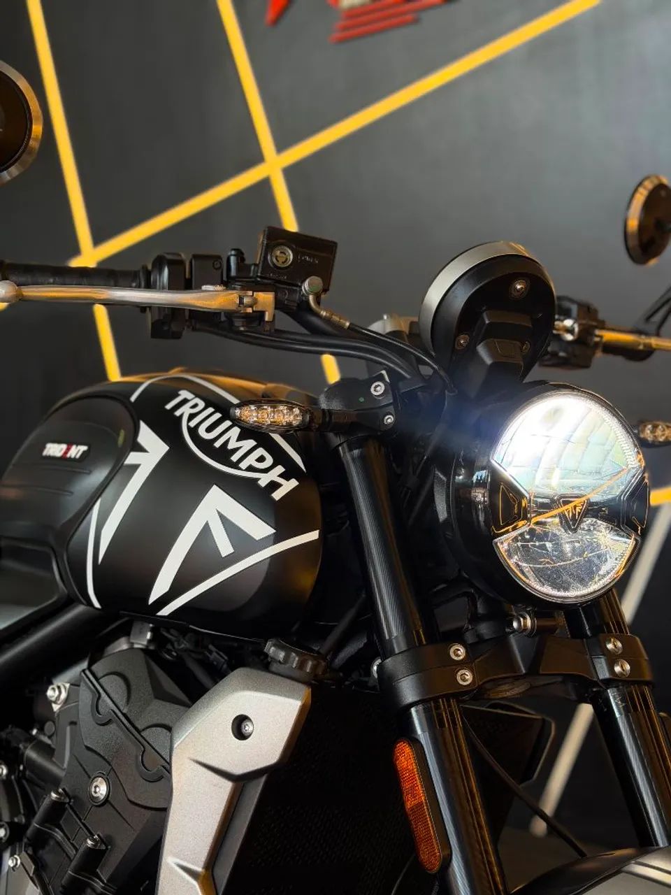 Triumph Trident 660 2023 - Foto 4