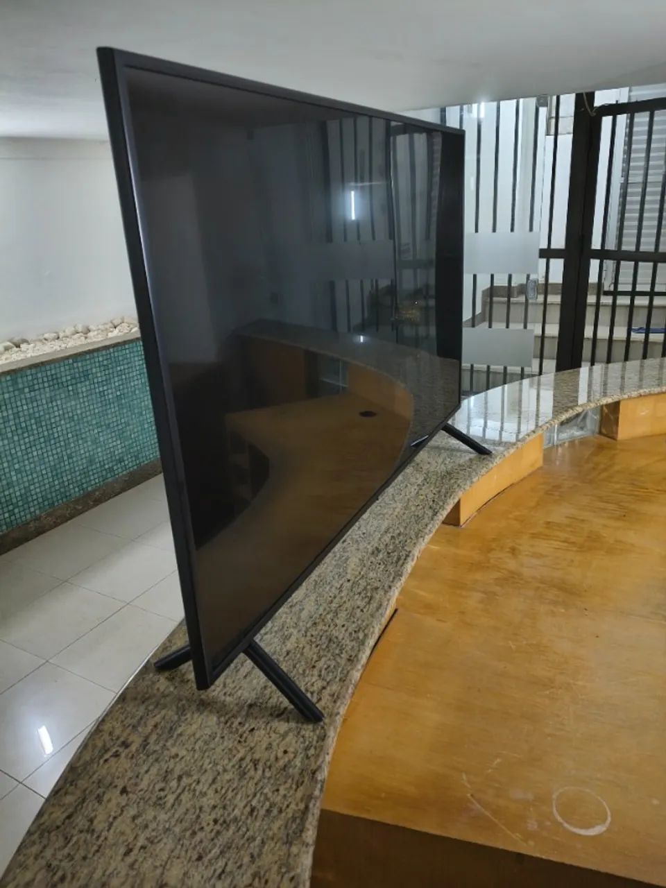 TV de 49" para técnicos utilizarem peças. - Foto 3