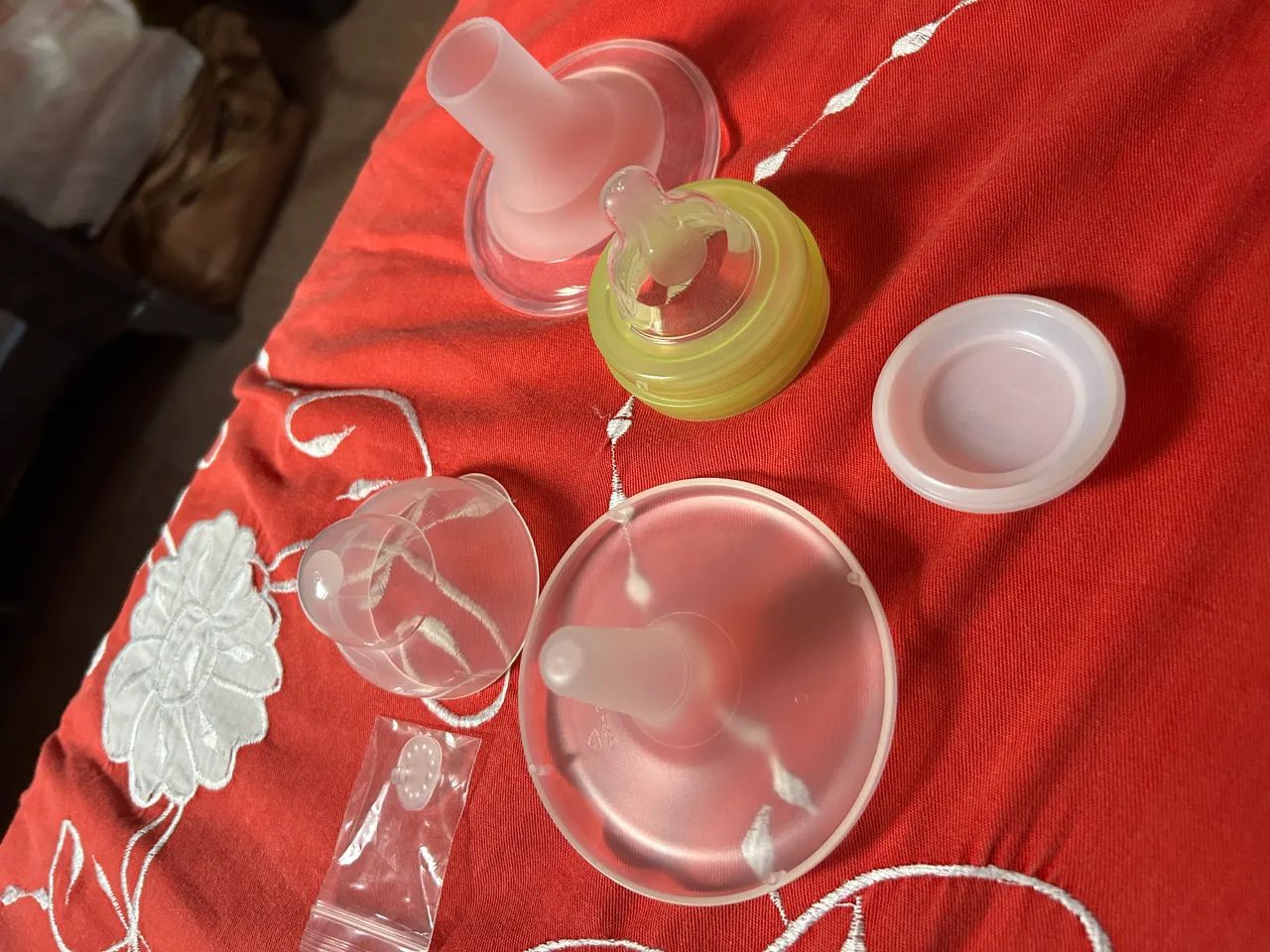 Bomba de tirar leite manual MAM - Foto 3