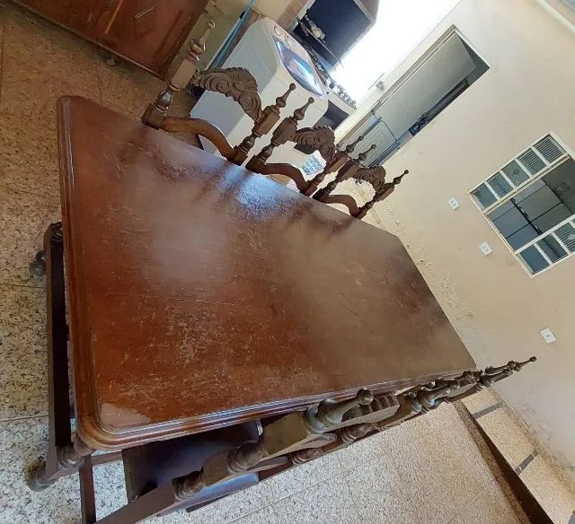 Mesa e Cadeiras de madeira antigo - Foto 4