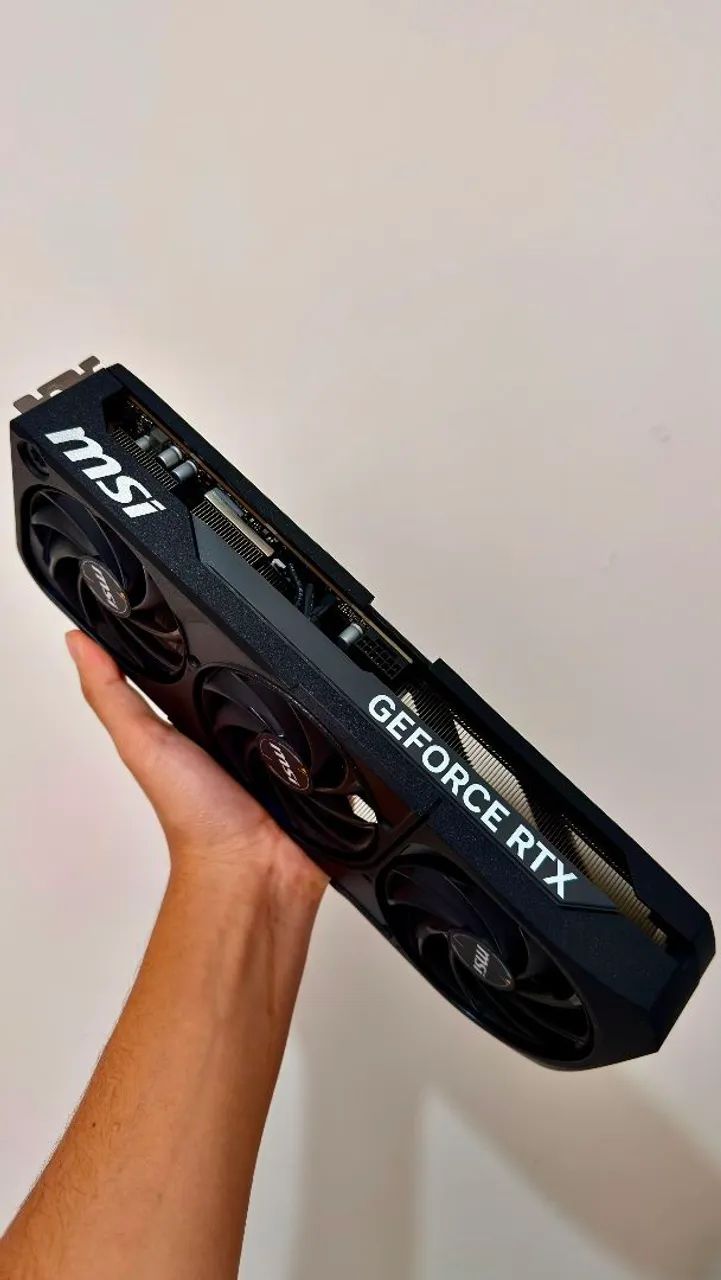 RTX 5070 Ti 16GB MSI - Foto 3