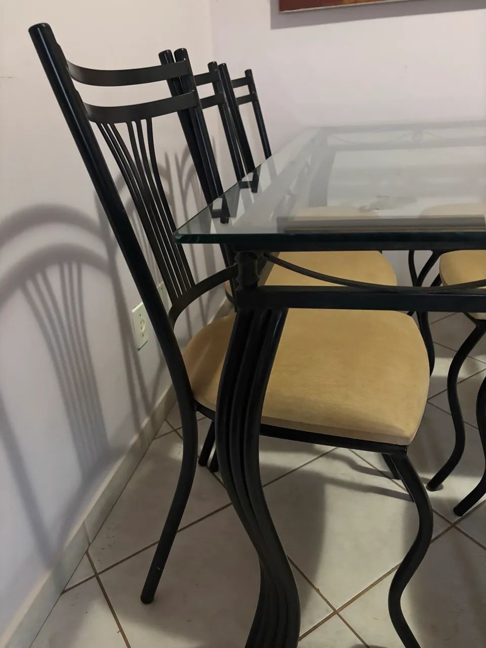 Oportunidade!! Mesa de jantar de ferro maciço  - Foto 3