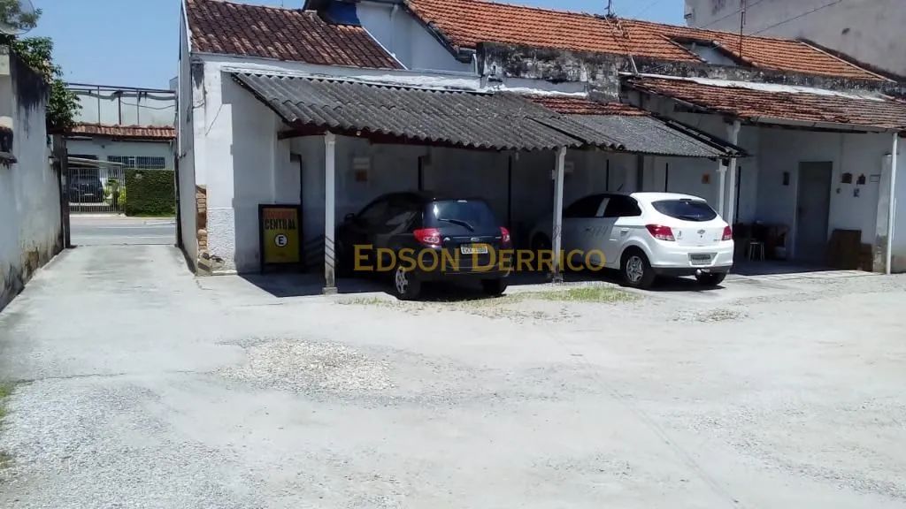 Casa com 4 Quartos à Venda, Centro - Pindamonhangaba - Foto 4