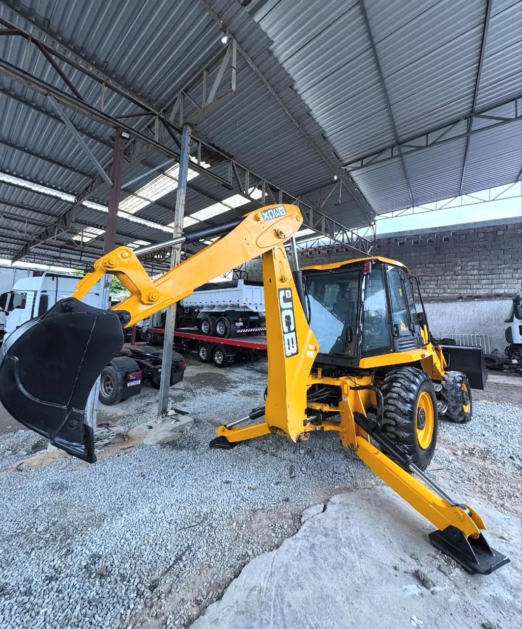Retroescavadeira JCB 3CX 19/19 - Em até 120x - Foto 5