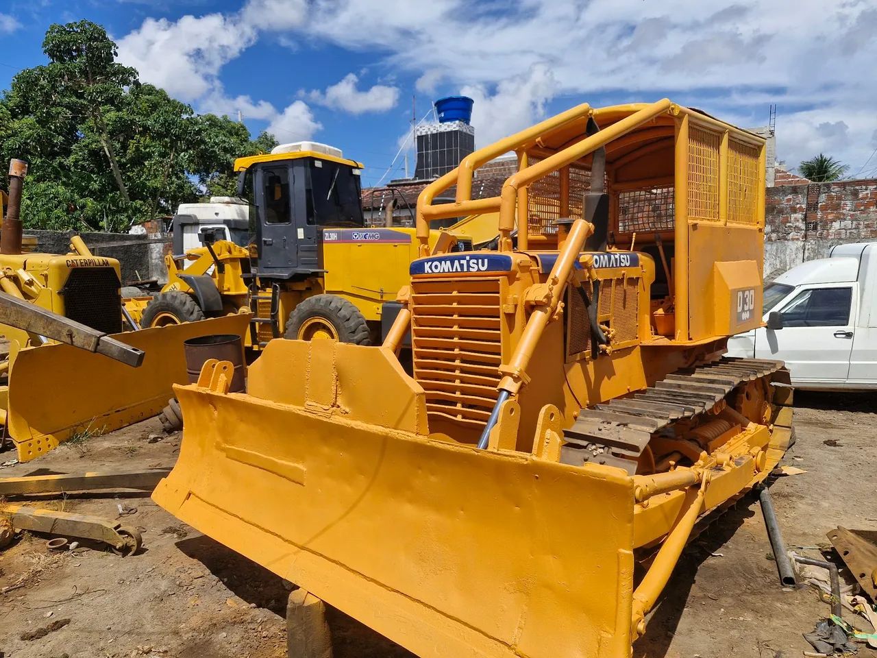 Trator de esteiras Komatsu D30 