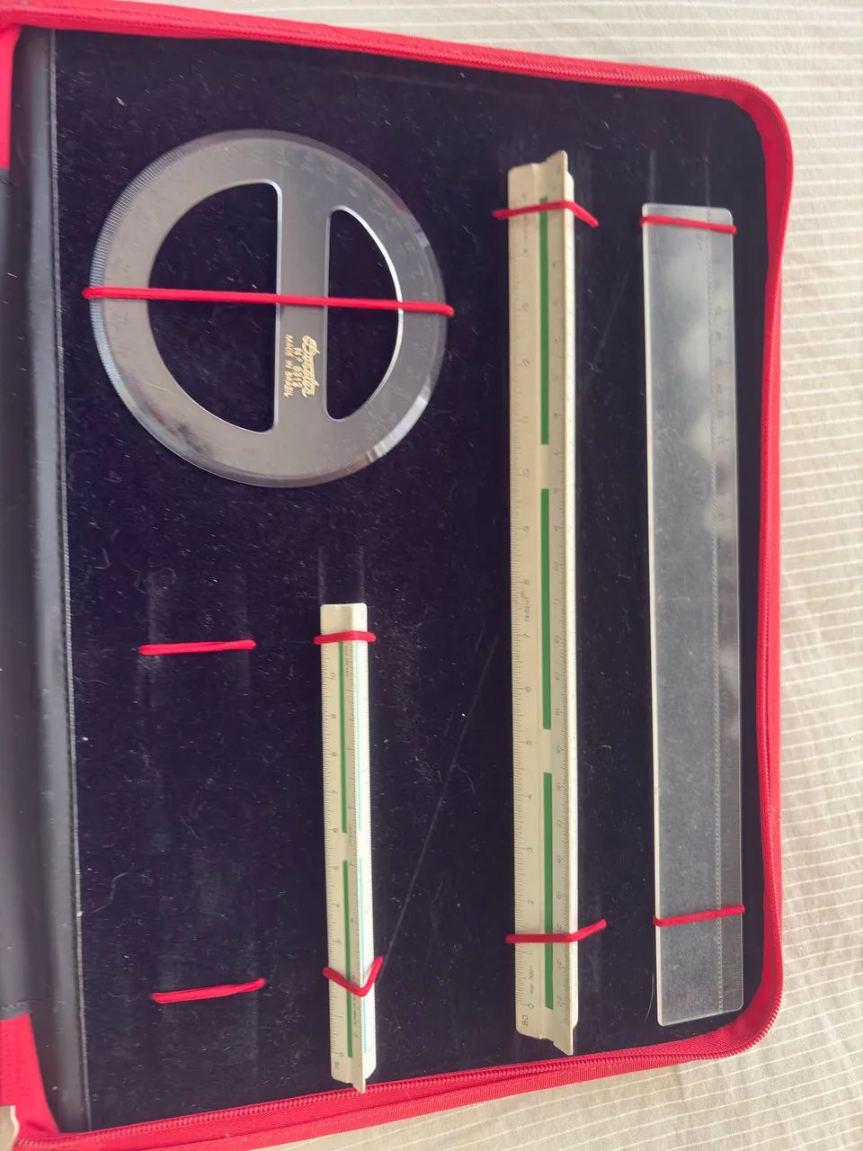 Kit Universitário de Desenho Técnico Trident - Completo com Compasso e Esquadros - Foto 2