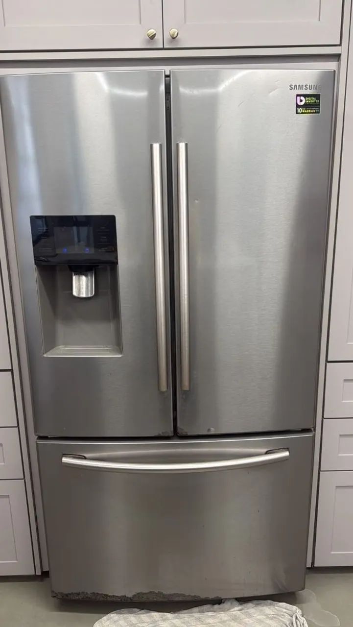 Vendo geladeira 