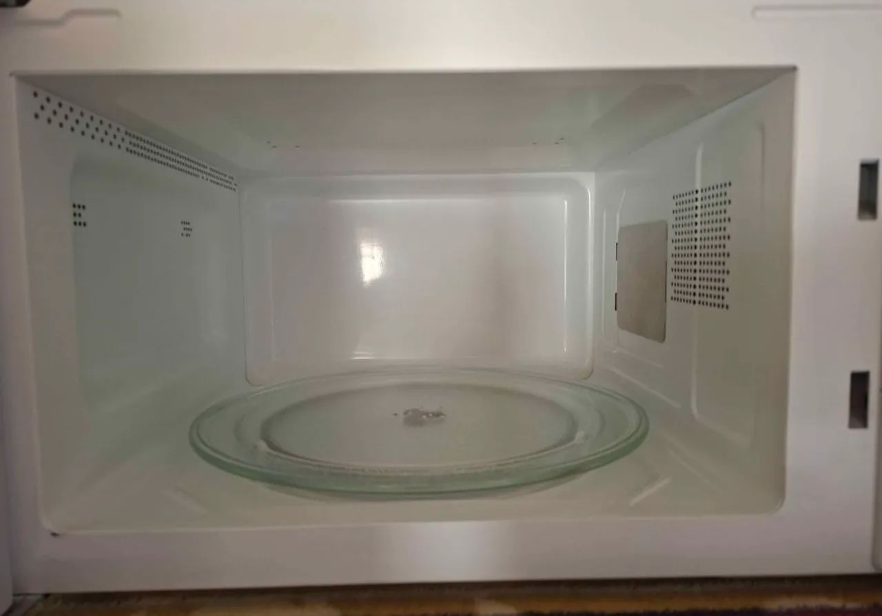 MICROONDAS ELECTROLUX 34L  - Foto 4