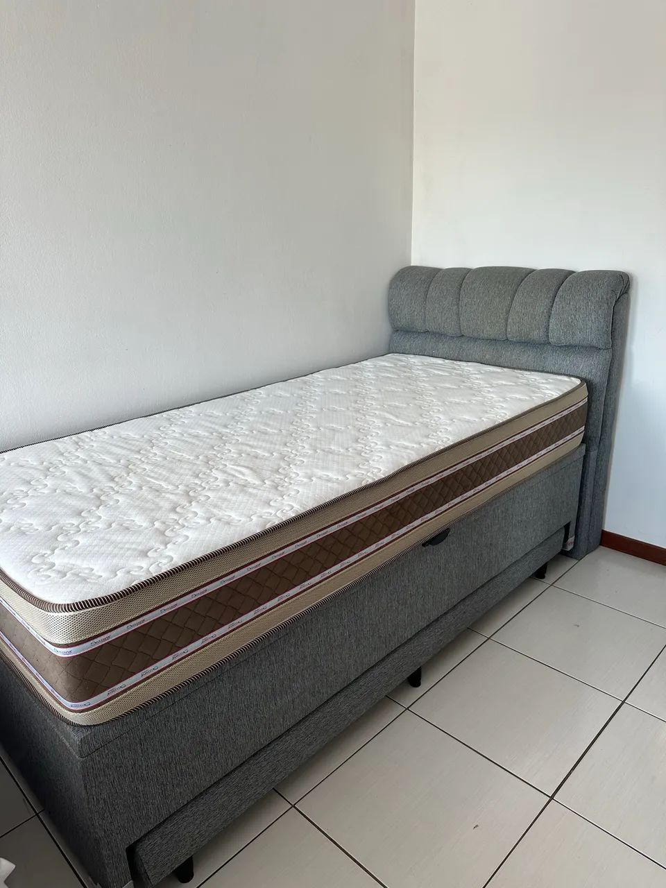 Cama Box Bau Solteiro com Cabeceira + Colchão - Excelente Estado - Foto 4