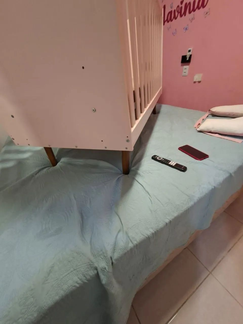 Berço com colchão 