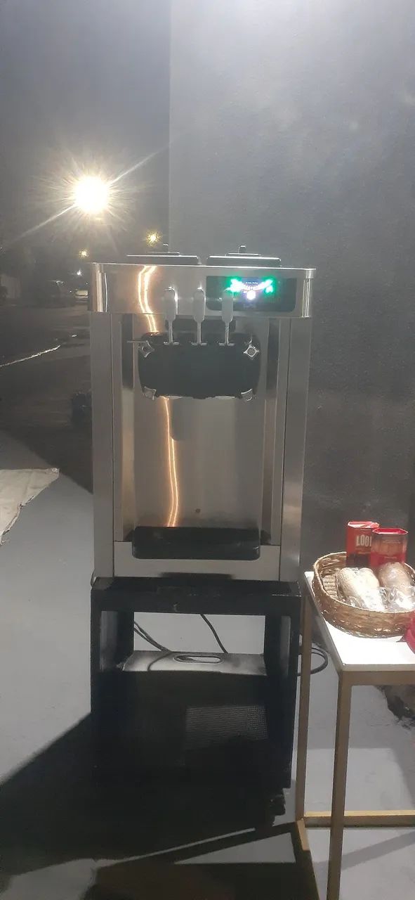 Máquina de sorvete 220 volts - Foto 2