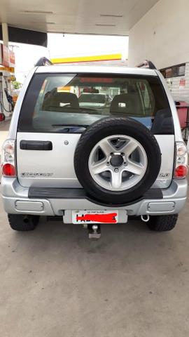 Vendo Tracker 4x4 manual com 4 pneus AT zerados - Foto 5