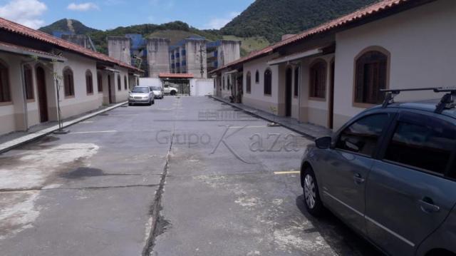 Casa de condomínio à venda com 2 dormitórios cod:V30111LA
