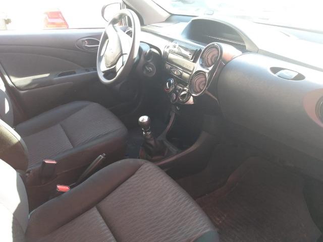 Toyota Etios mec 1.3 2018 completo ipva 19 grátis - Foto 6
