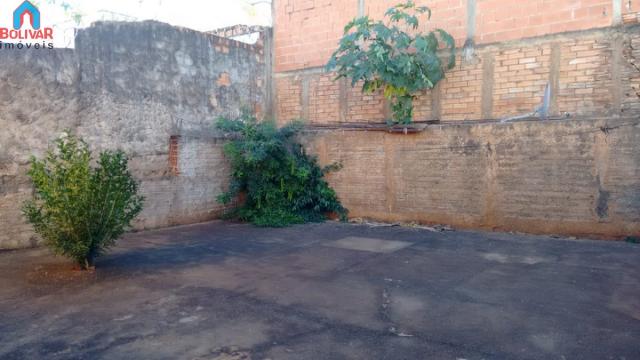 Casa, Setor Nossa Senhora da Saúde, Itumbiara-GO - Foto 8