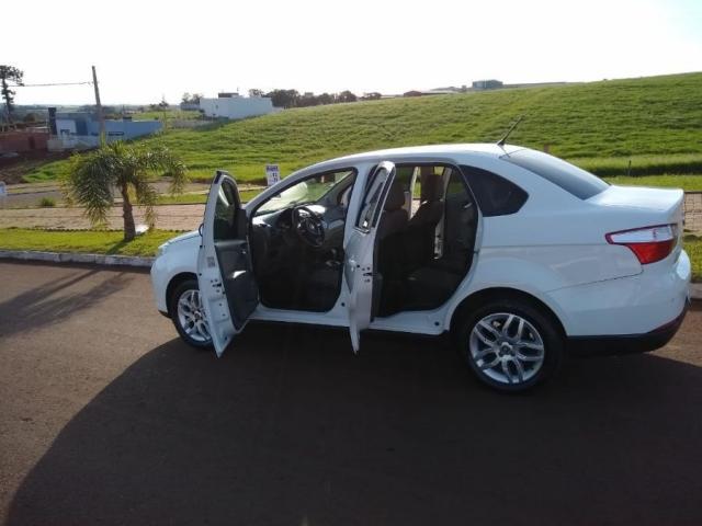 Gran Siena Essence 1.6 Flex Dualogic 35 000 Km - Foto 5