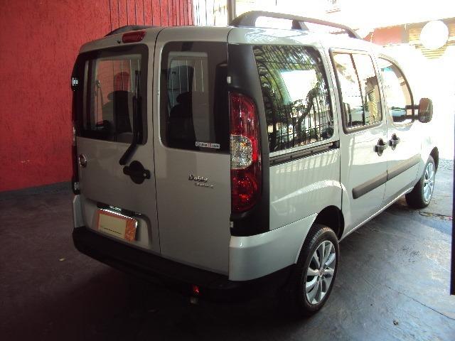 Fiat Doblò Essence 1.8 16V (Flex)